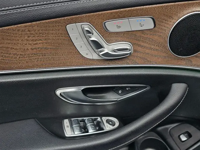 2022 Mercedes-Benz E-Класс с пробегом 85 653 км