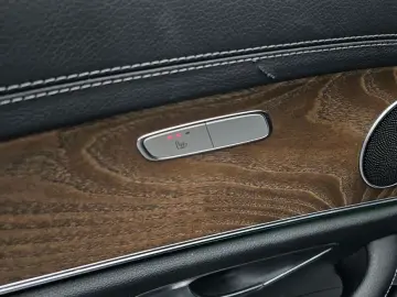 2022 Mercedes-Benz E-Класс с пробегом 85 653 км