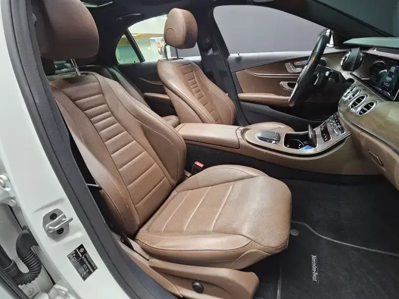 2021 Mercedes-Benz E-Класс с пробегом 41 890 км