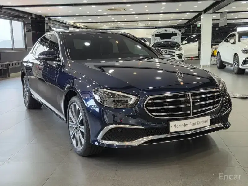 2022 Mercedes-Benz E-Класс с пробегом 27 466 км