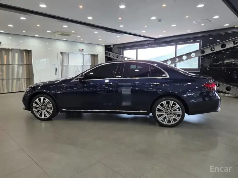 2022 Mercedes-Benz E-Класс с пробегом 27 466 км