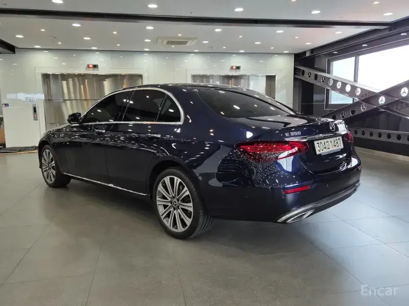 2022 Mercedes-Benz E-Класс с пробегом 27 466 км