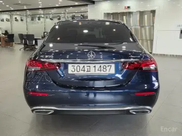 2022 Mercedes-Benz E-Класс с пробегом 27 466 км