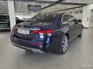 2022 Mercedes-Benz E-Класс с пробегом 27 466 км