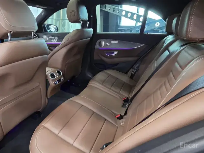 2022 Mercedes-Benz E-Класс с пробегом 27 466 км