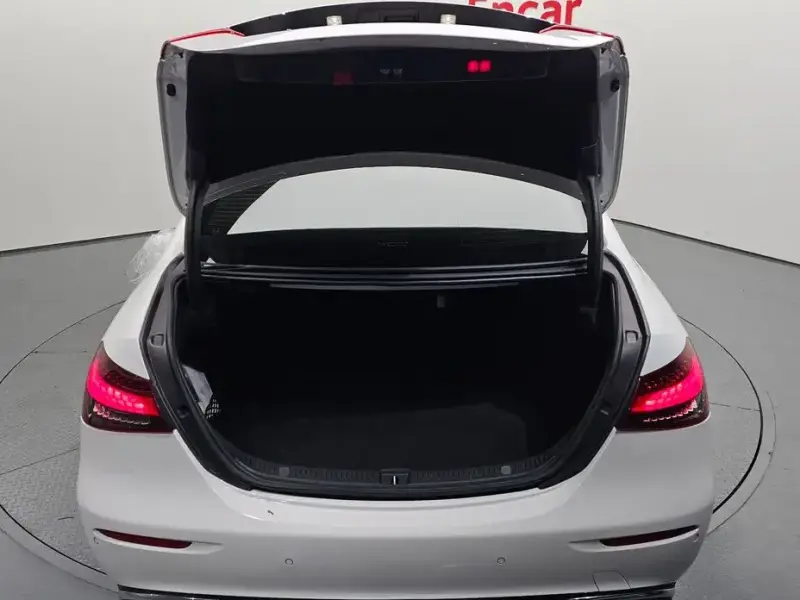 2021 Mercedes-Benz E-Класс с пробегом 83 005 км