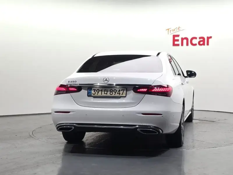 2021 Mercedes-Benz E-Класс с пробегом 63 463 км