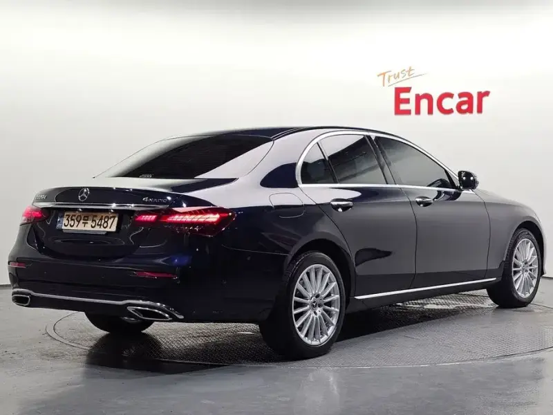 2021 Mercedes-Benz E-Класс с пробегом 97 359 км