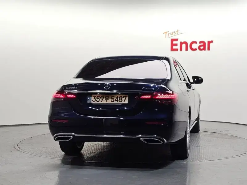 2021 Mercedes-Benz E-Класс с пробегом 97 359 км
