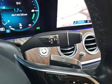 2021 Mercedes-Benz E-Класс с пробегом 97 359 км