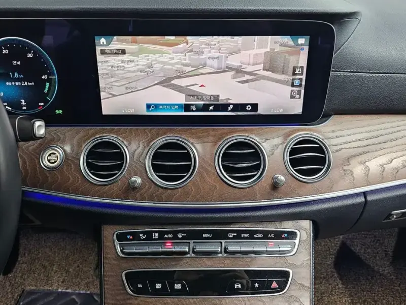 2021 Mercedes-Benz E-Класс с пробегом 97 359 км