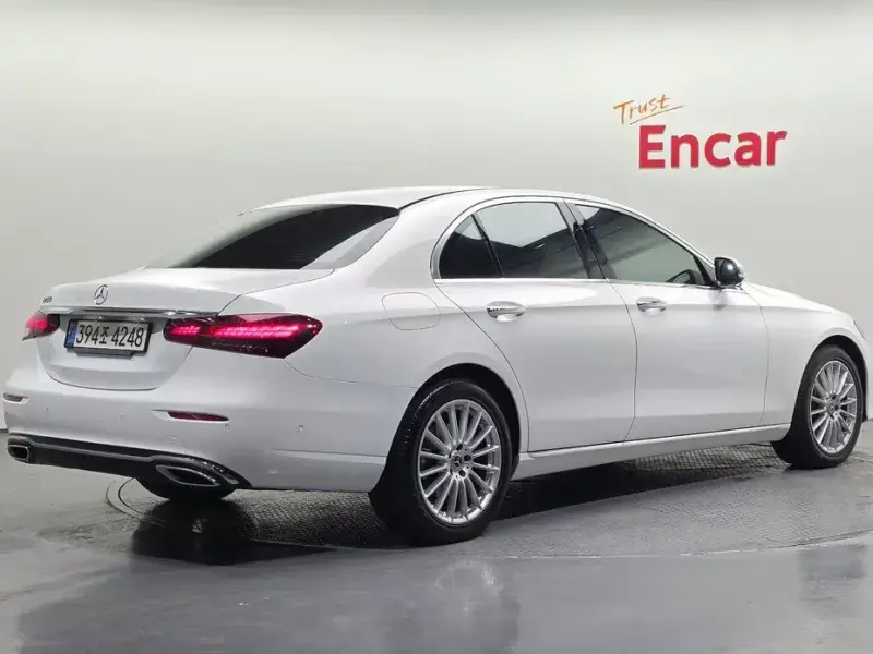 2022 Mercedes-Benz E-Класс с пробегом 89 577 км