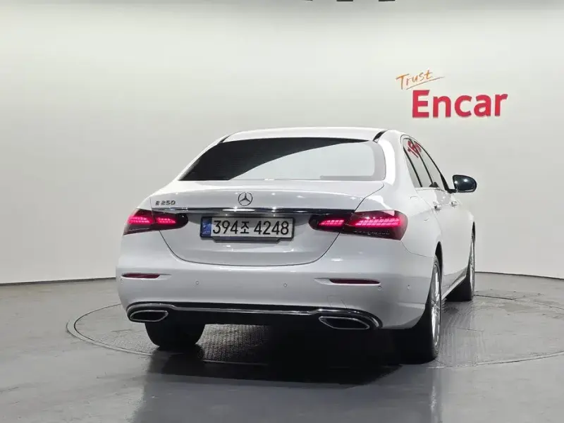 2022 Mercedes-Benz E-Класс с пробегом 89 577 км