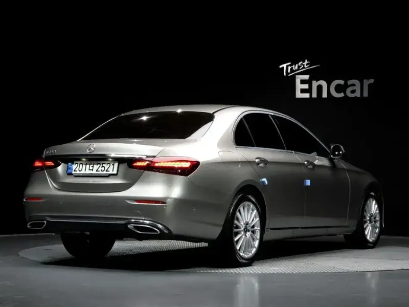 2022 Mercedes-Benz E-Класс с пробегом 52 310 км
