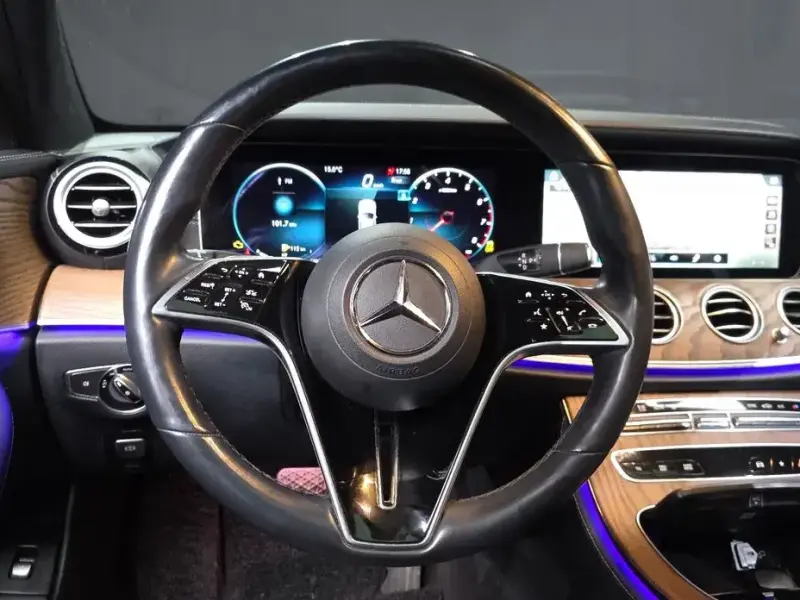 2022 Mercedes-Benz E-Класс с пробегом 52 310 км