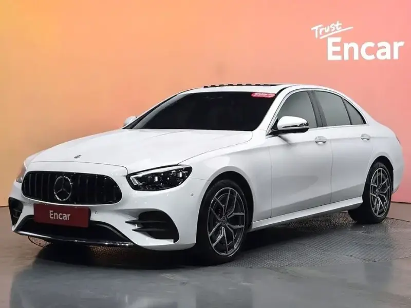 2023 Mercedes-Benz E-Класс с пробегом 33 233 км