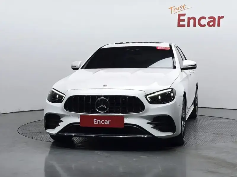 2023 Mercedes-Benz E-Класс с пробегом 33 233 км
