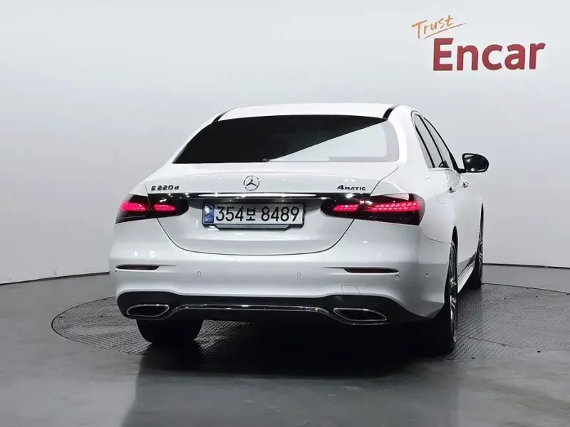 2023 Mercedes-Benz E-Класс с пробегом 33 233 км