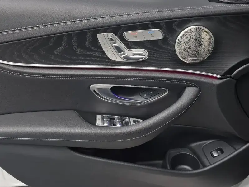 2023 Mercedes-Benz E-Класс с пробегом 33 233 км