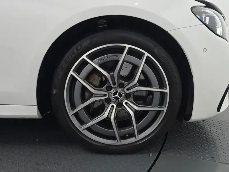 2023 Mercedes-Benz E-Класс с пробегом 33 233 км