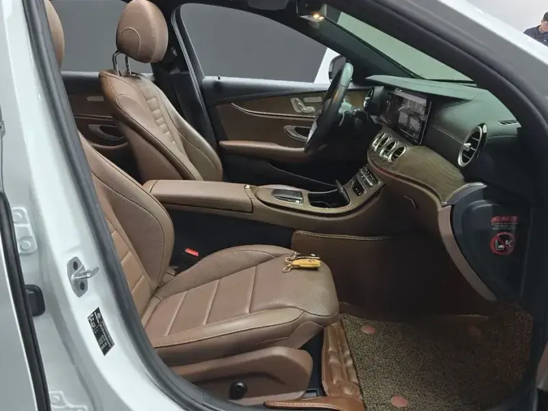 2022 Mercedes-Benz E-Класс с пробегом 23 148 км