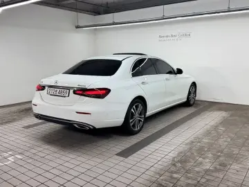 2022 Mercedes-Benz E-Класс с пробегом 35 929 км