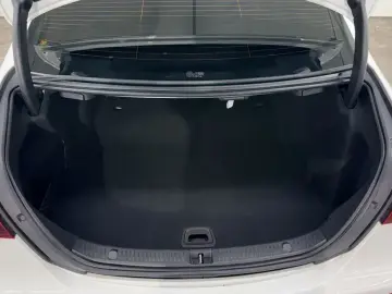 2022 Mercedes-Benz E-Класс с пробегом 35 929 км