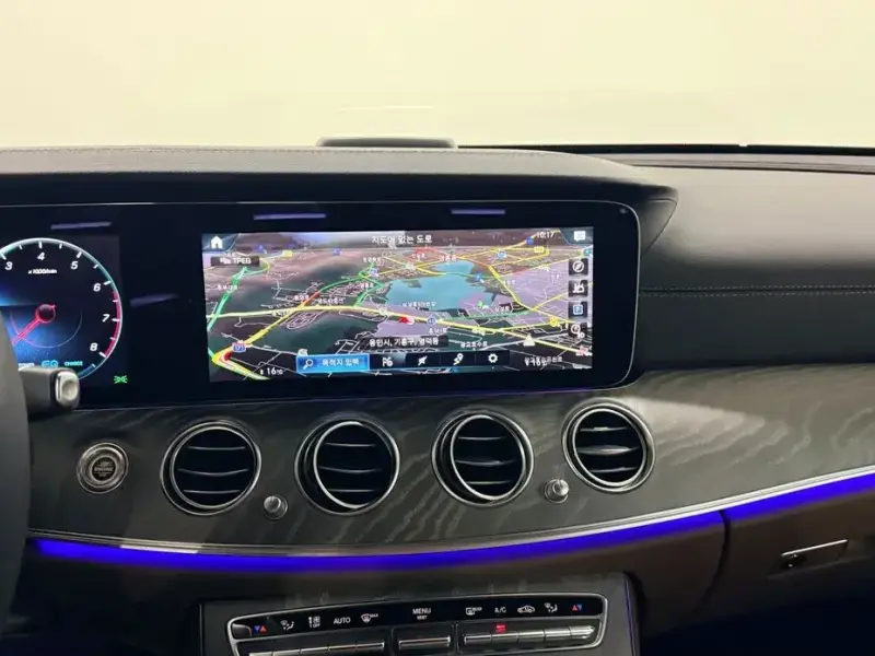 2022 Mercedes-Benz E-Класс с пробегом 35 929 км