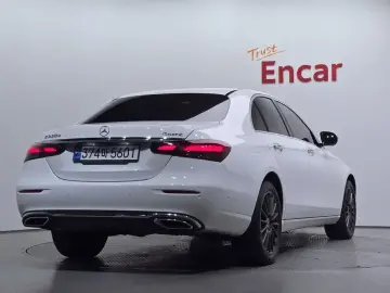 2022 Mercedes-Benz E-Класс с пробегом 90 341 км