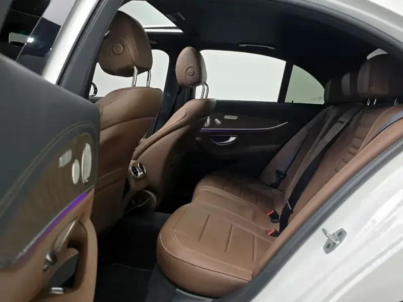 2022 Mercedes-Benz E-Класс с пробегом 90 341 км