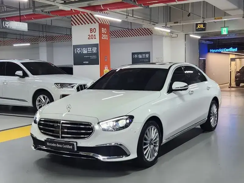 2022 Mercedes-Benz E-Класс с пробегом 39 025 км