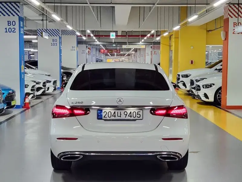 2022 Mercedes-Benz E-Класс с пробегом 39 025 км