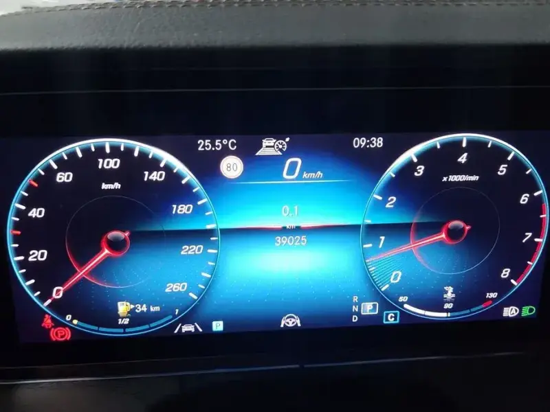 2022 Mercedes-Benz E-Класс с пробегом 39 025 км