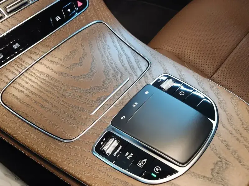 2022 Mercedes-Benz E-Класс с пробегом 39 025 км