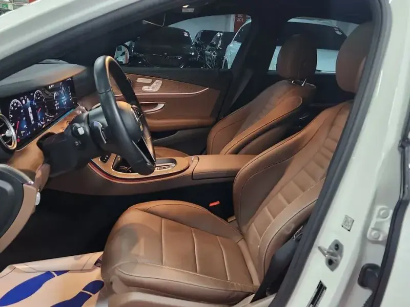 2022 Mercedes-Benz E-Класс с пробегом 39 025 км