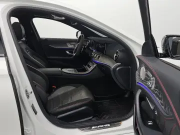 2023 Mercedes-Benz E-Класс с пробегом 44 233 км