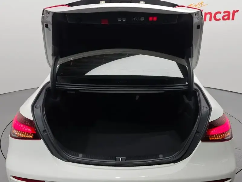 2023 Mercedes-Benz E-Класс с пробегом 44 233 км