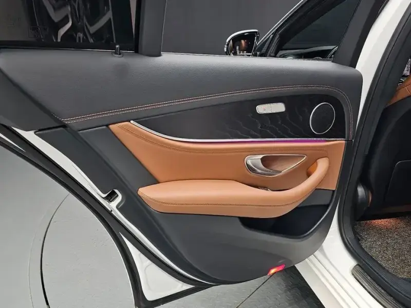 2021 Mercedes-Benz E-Класс с пробегом 64 157 км