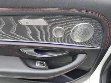 2023 Mercedes-Benz E-Класс с пробегом 44 233 км