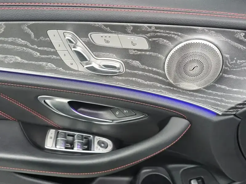2023 Mercedes-Benz E-Класс с пробегом 44 233 км