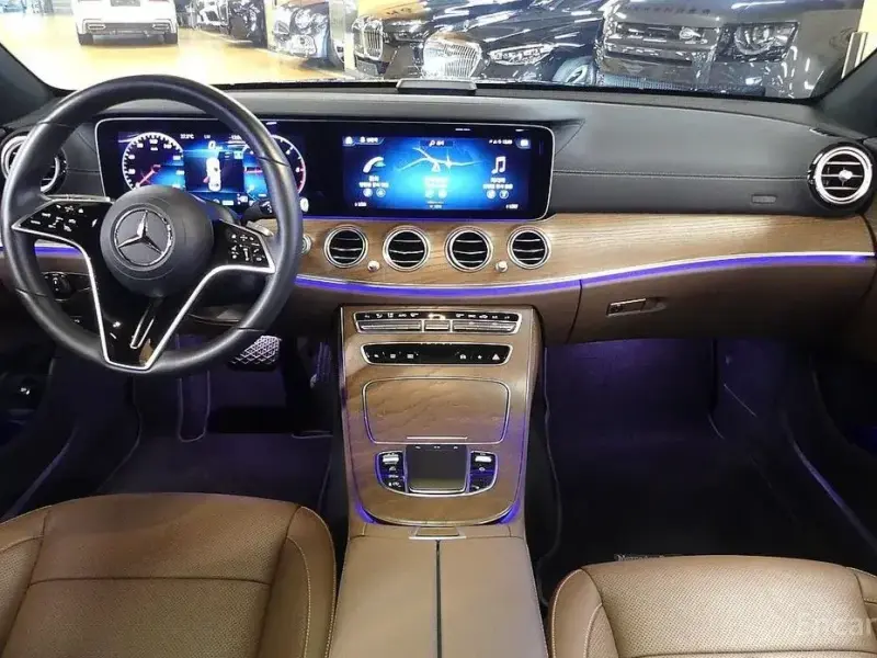2023 Mercedes-Benz E-Класс с пробегом 15 500 км