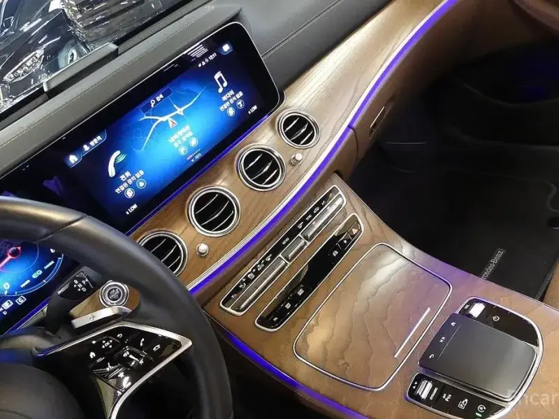 2023 Mercedes-Benz E-Класс с пробегом 15 500 км