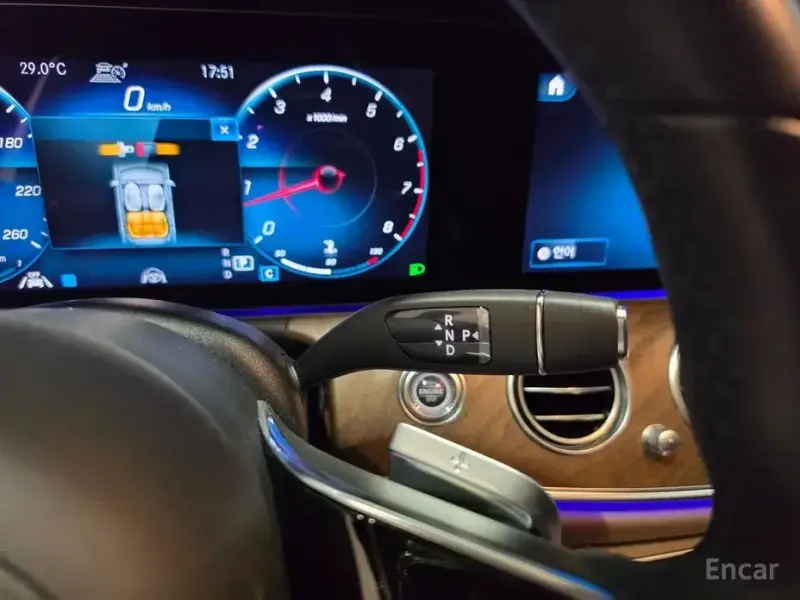 2022 Mercedes-Benz E-Класс с пробегом 49 157 км