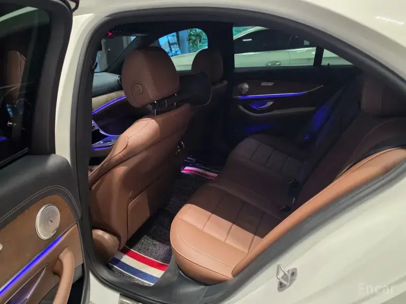2022 Mercedes-Benz E-Класс с пробегом 49 157 км