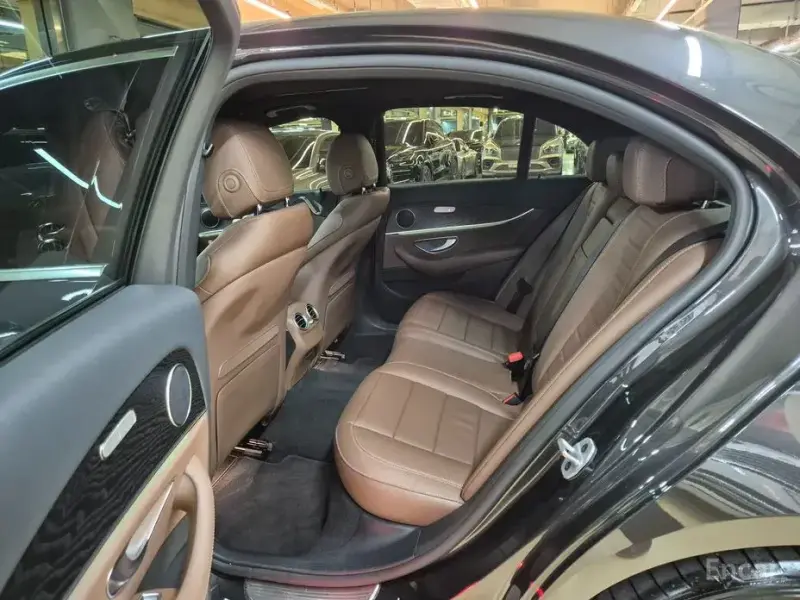2023 Mercedes-Benz E-Класс с пробегом 16 664 км