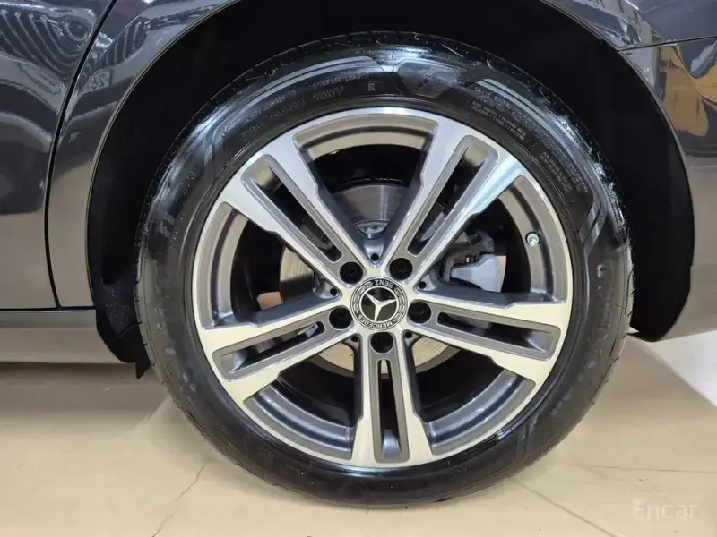 2023 Mercedes-Benz E-Класс с пробегом 16 664 км