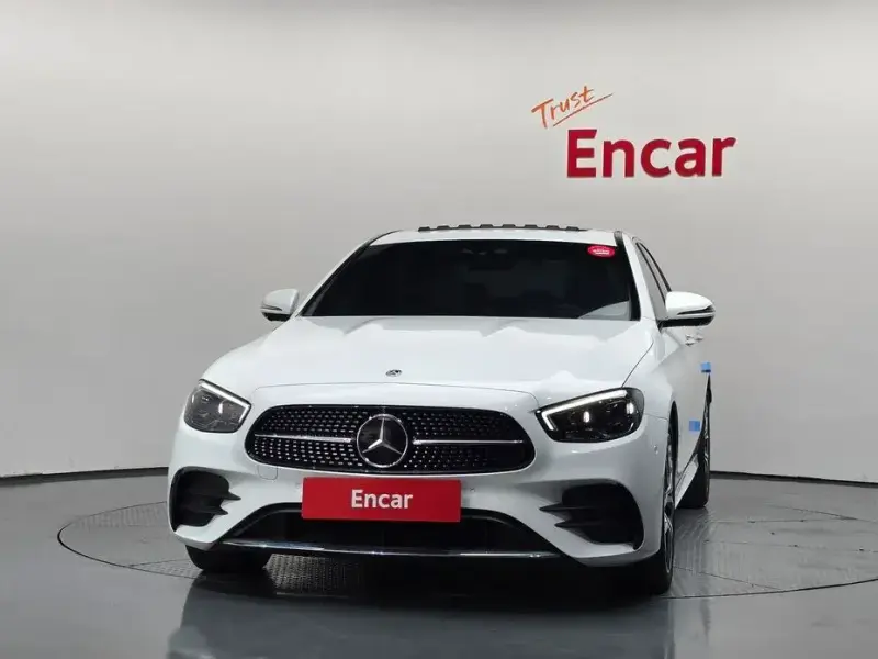 2022 Mercedes-Benz E-Класс с пробегом 25 918 км