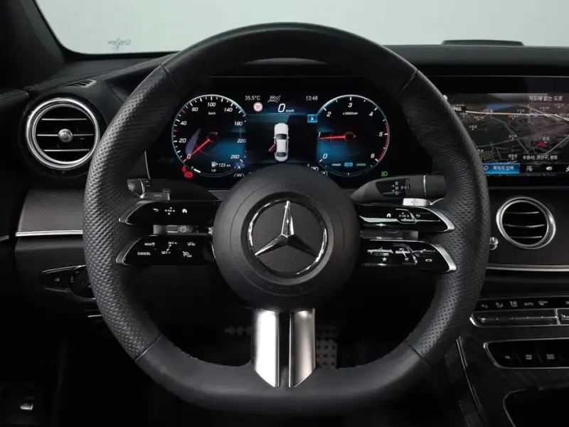 2022 Mercedes-Benz E-Класс с пробегом 25 918 км