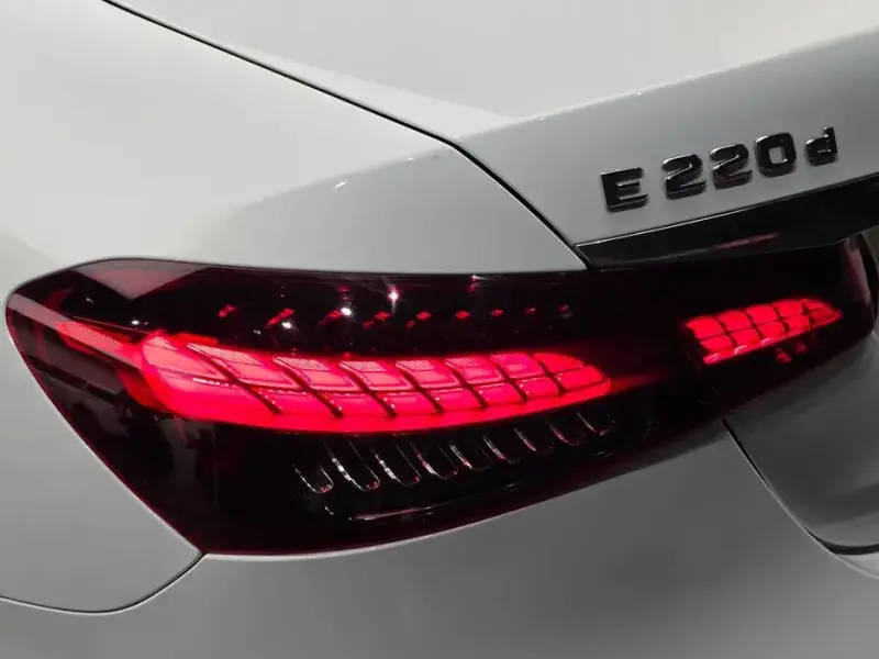 2022 Mercedes-Benz E-Класс с пробегом 25 918 км