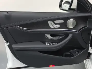 2022 Mercedes-Benz E-Класс с пробегом 25 918 км